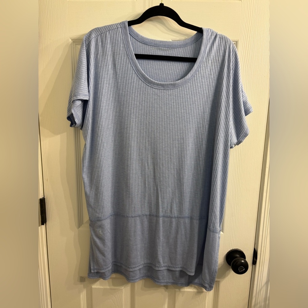 American Eagle High-low Tshirt